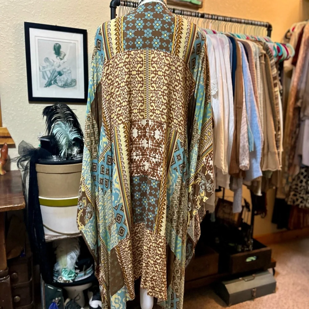 Bohemian Patterned Duster - Picture 2 of 2